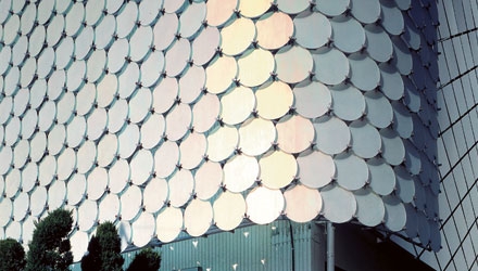 rogier-van-der-heide_seoul_galeria_medien-fassade_06