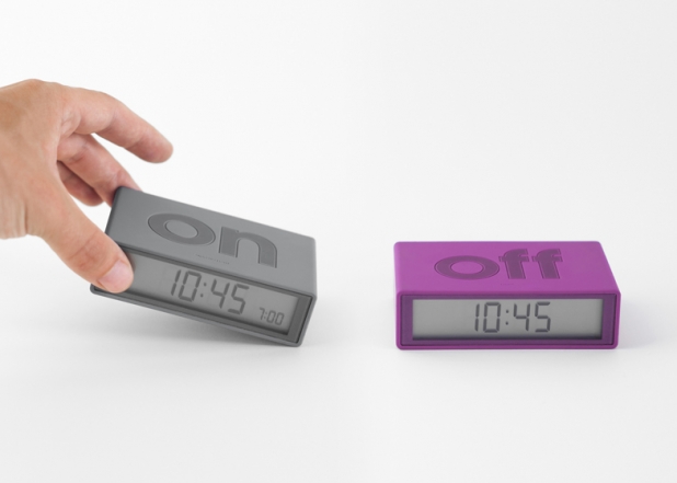 Flip-alarm-clock-for-Lexon_dezeen_ss4